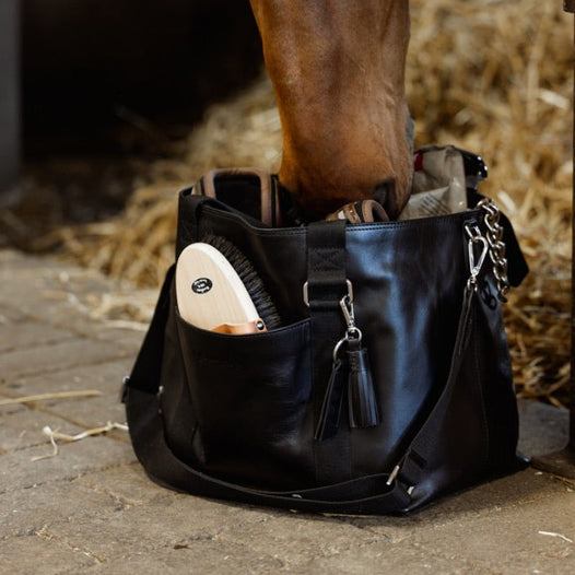 Hay Bag Groom
