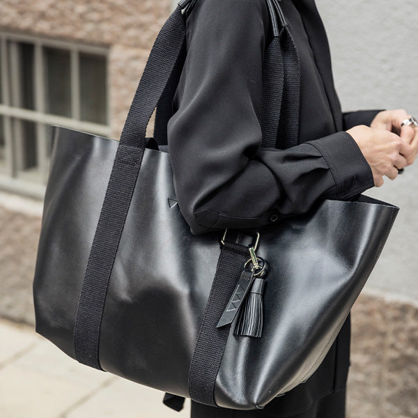 GetTheGallop_Haybagmedium_black_8.jpg