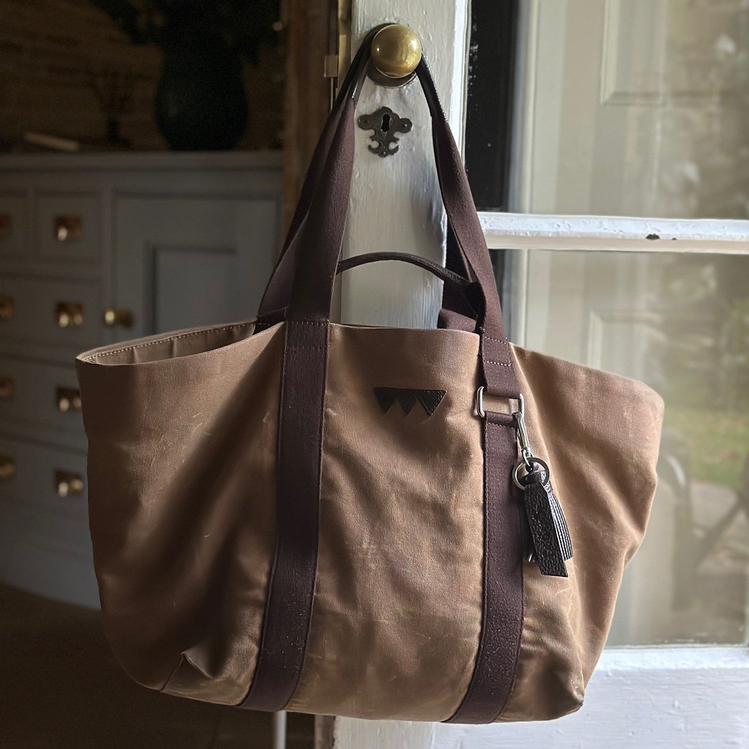 GettheGallop_Country_lifestyle_ToteBag_Brown.jpg