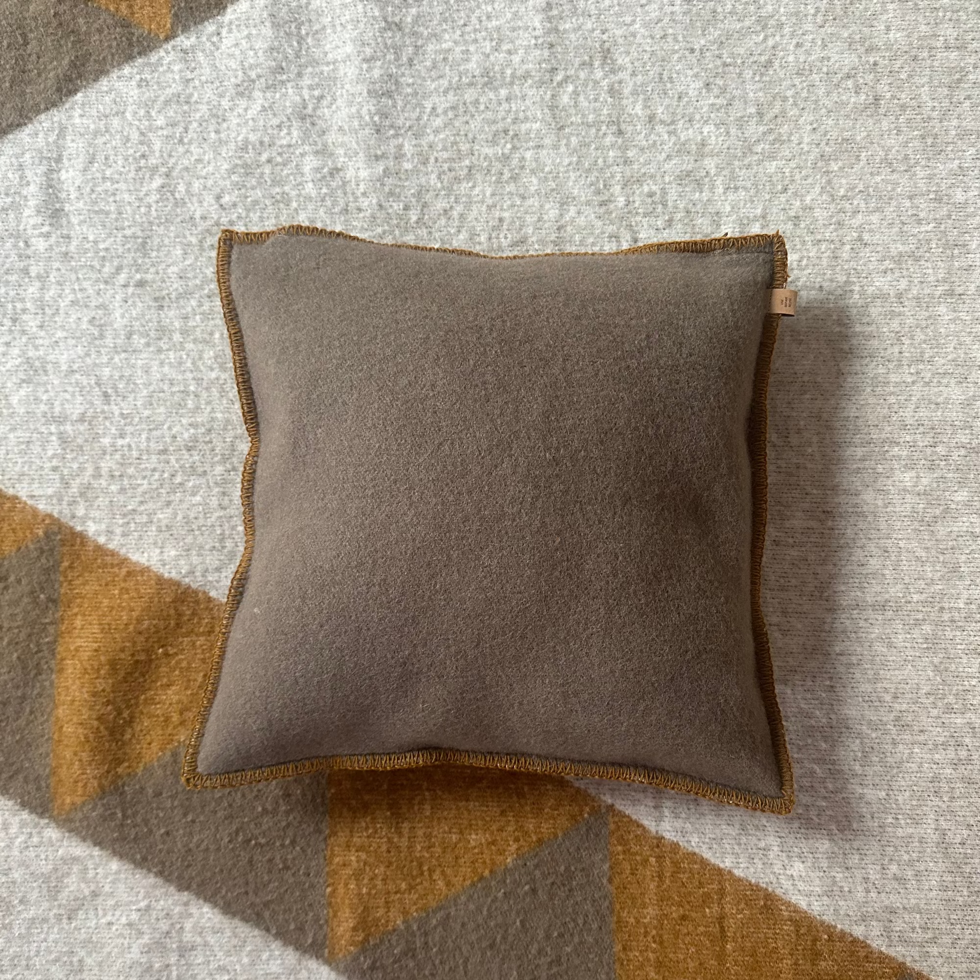 GettheGallop_CushionCover_Wool_Mole.heic