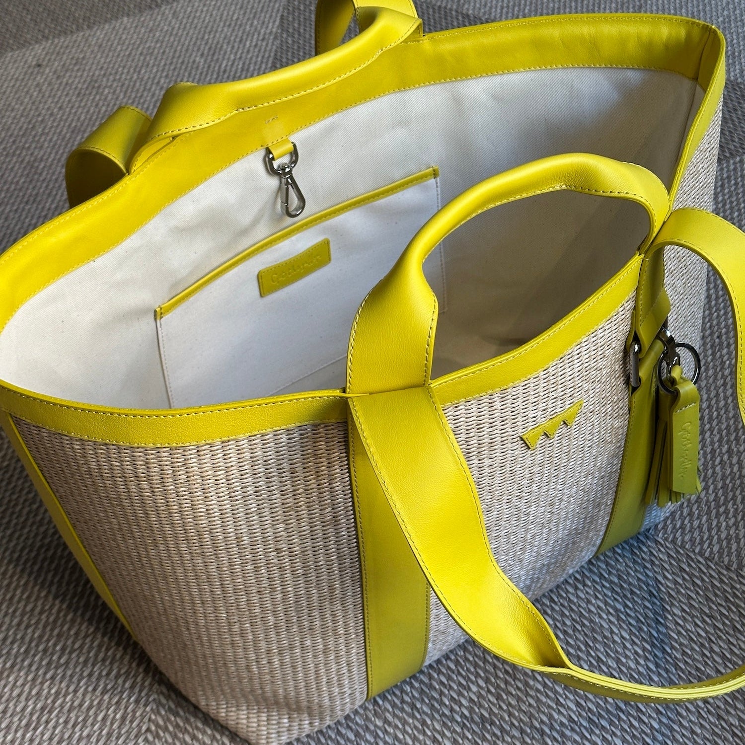 GettheGallop_HayBagMedium_Raffia_tote_Image13.jpg