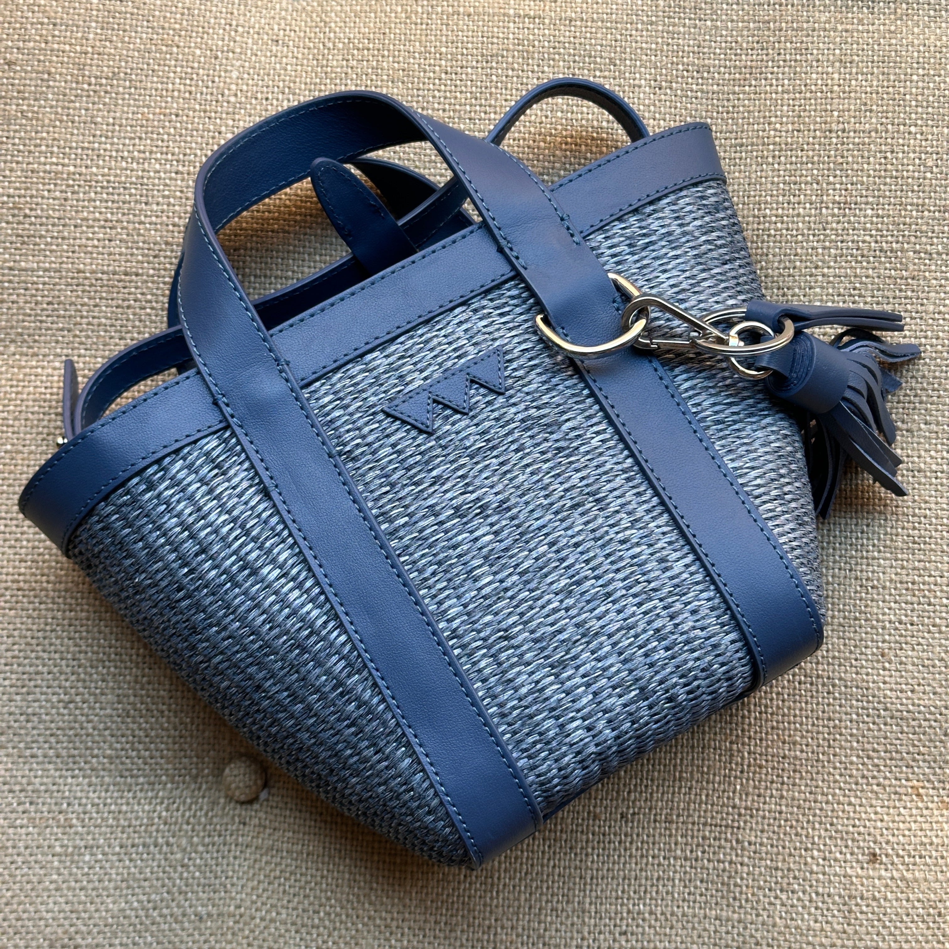 GettheGallop_HayBagMedium_Raffia_tote_Image3.jpg