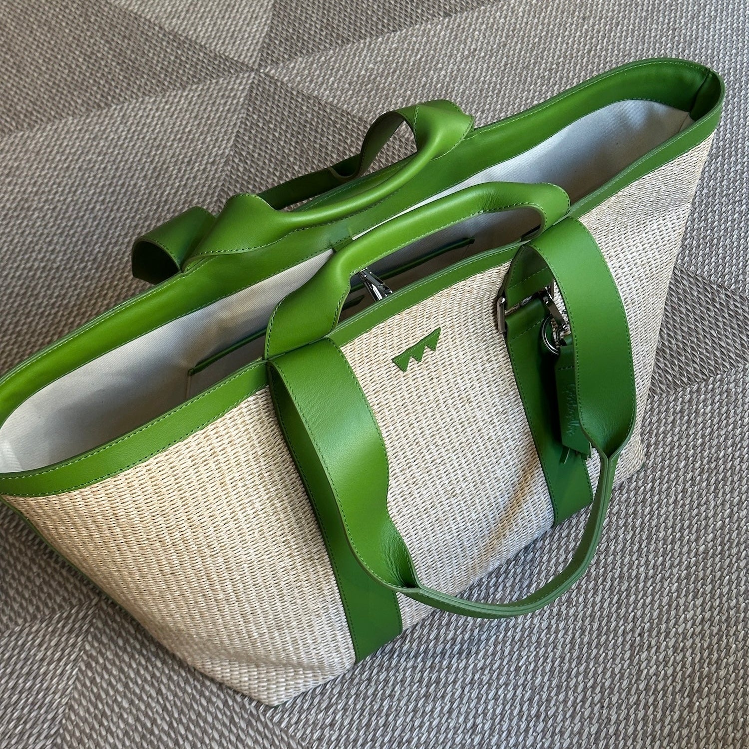 GettheGallop_HayBagMedium_Raffia_tote_Image7.jpg