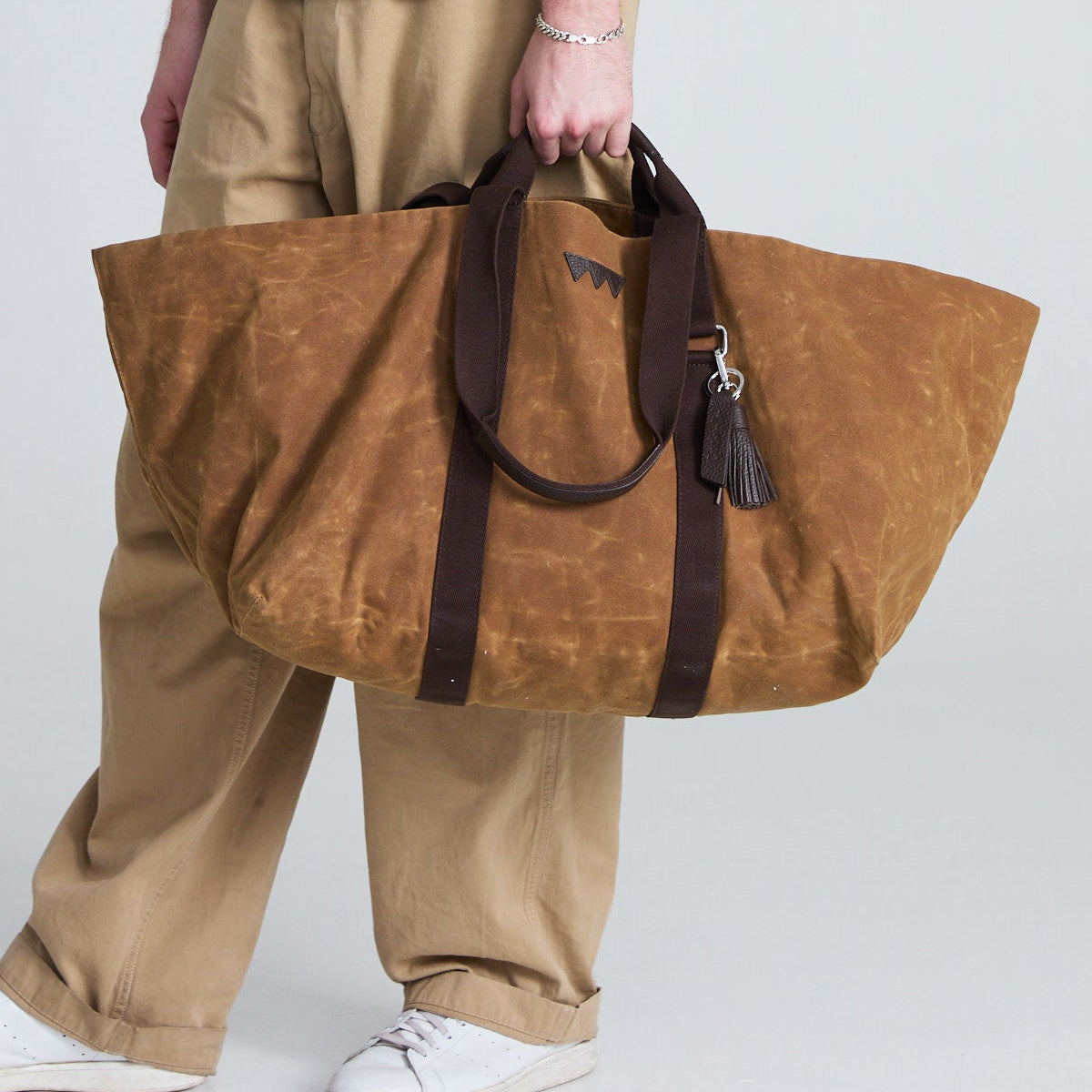 GettheGallop_HayBag_Large_Carryall_Brown_Weekend_Waxed.jpg