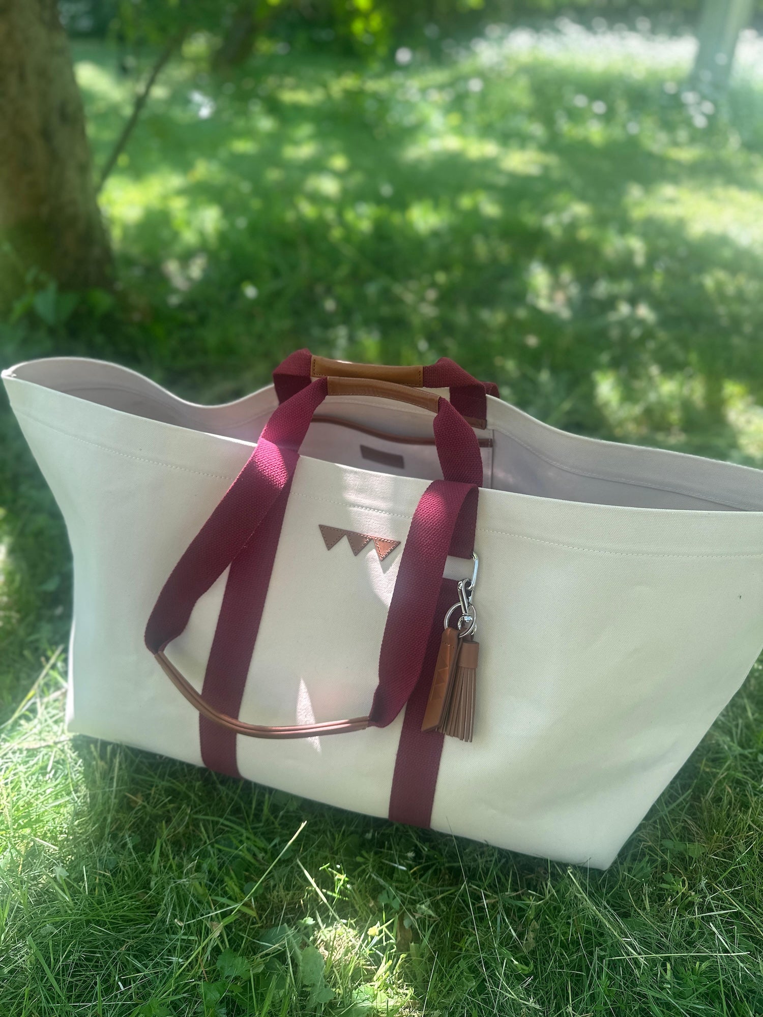 GettheGallop_HayBag_Tote_Canvas_2.jpg