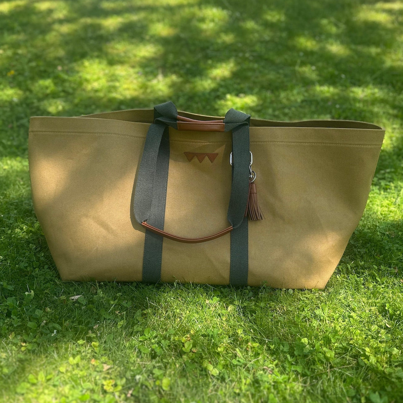 GettheGallop_HayBag_Tote_Canvas_6.jpg