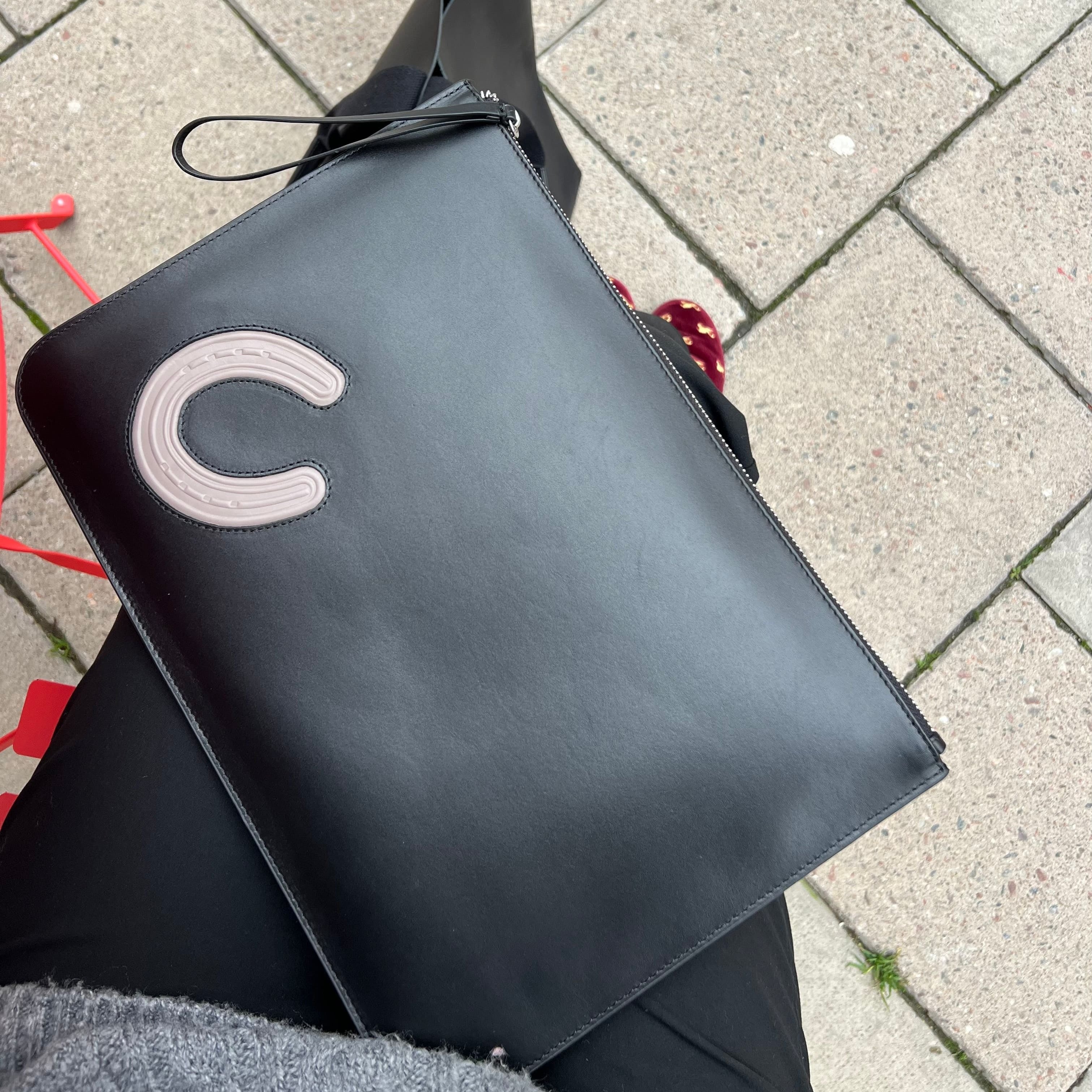 GettheGallop_Laptopcase_Black_Horseshoe.jpg