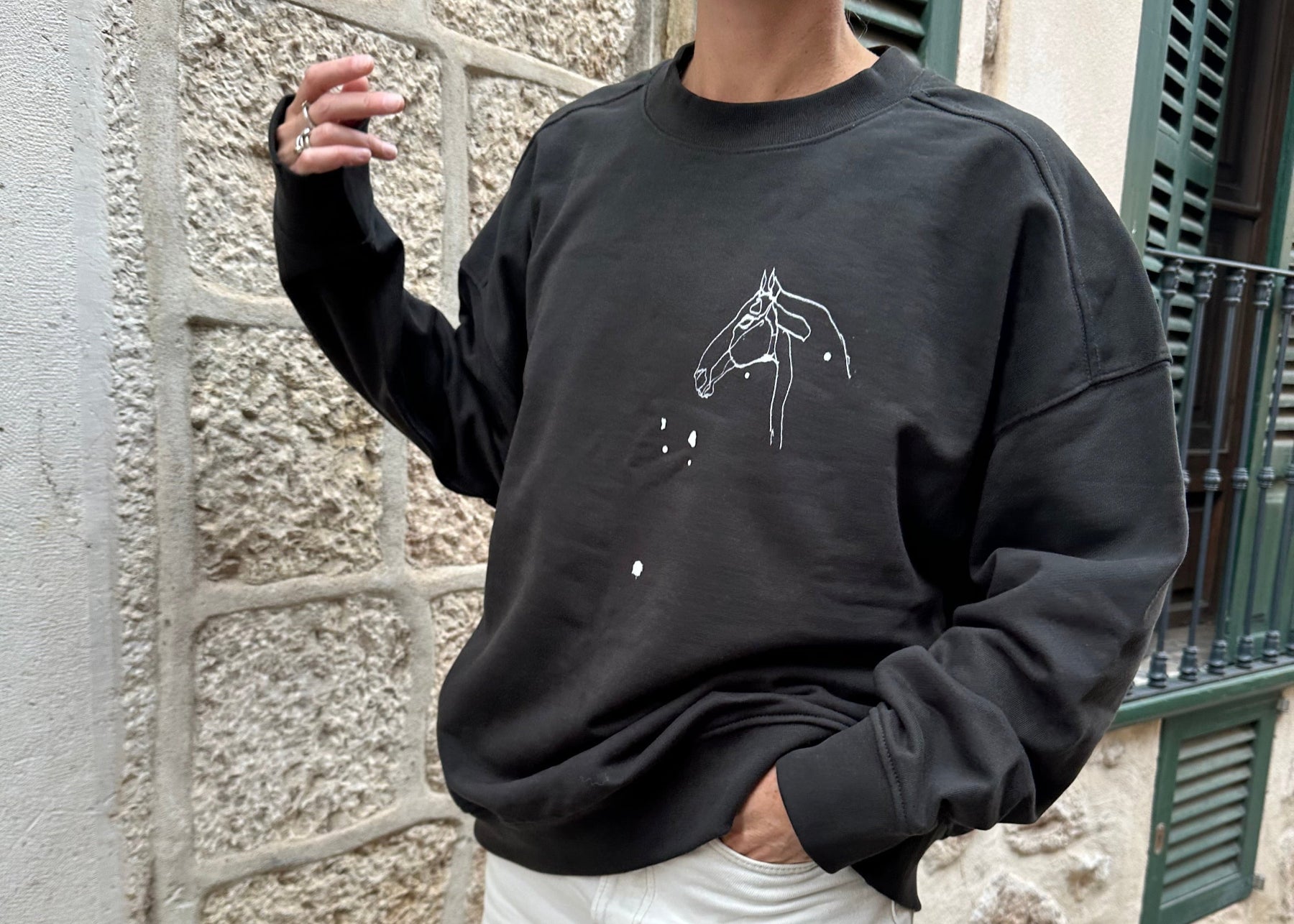 GettheGallop_Oversize_Sweatshirt_Black_Horse_Sketches_print_front.jpg