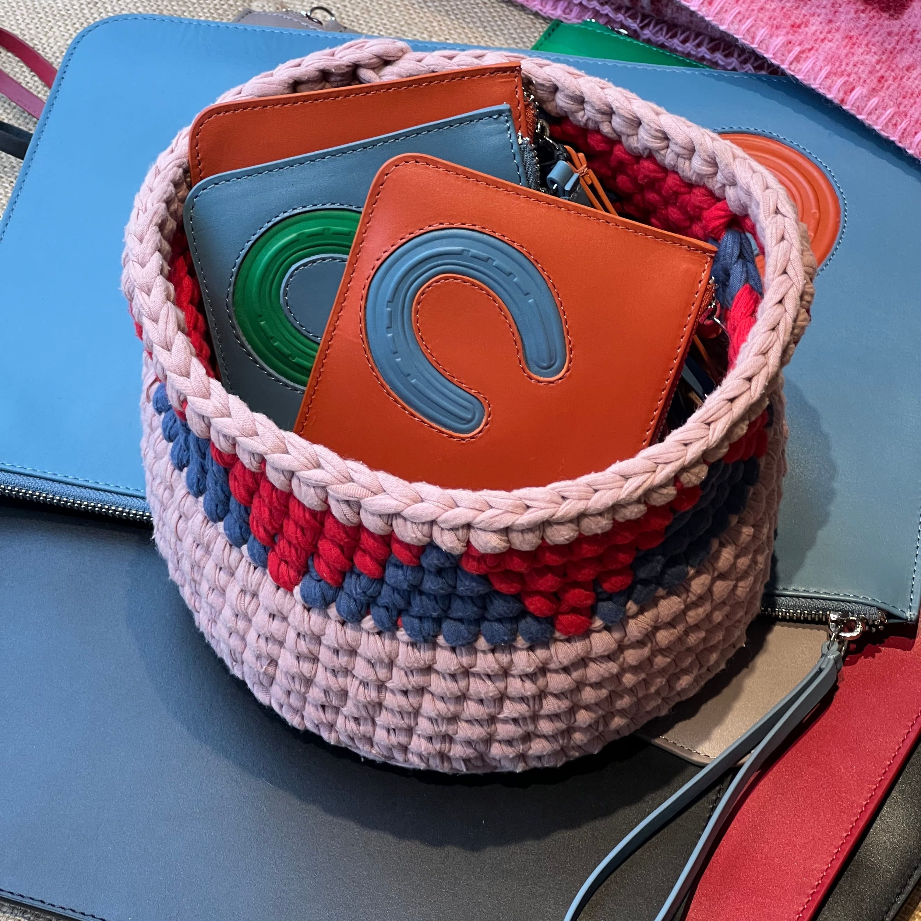 GettheGallop_Pouch_Horseshoe.jpg