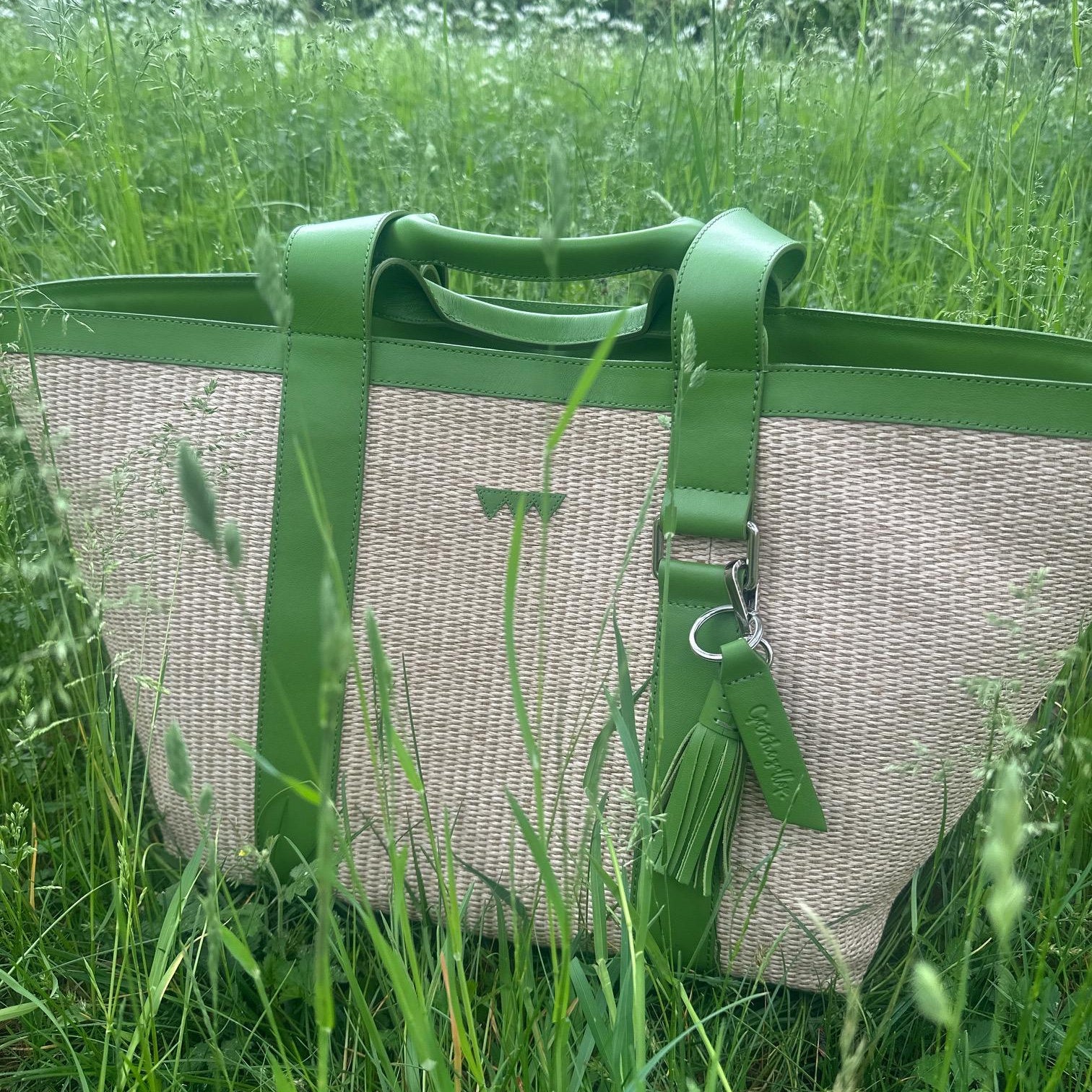 GettheGallop_Raffia_HayBag_Medium_Tote_Green.jpg