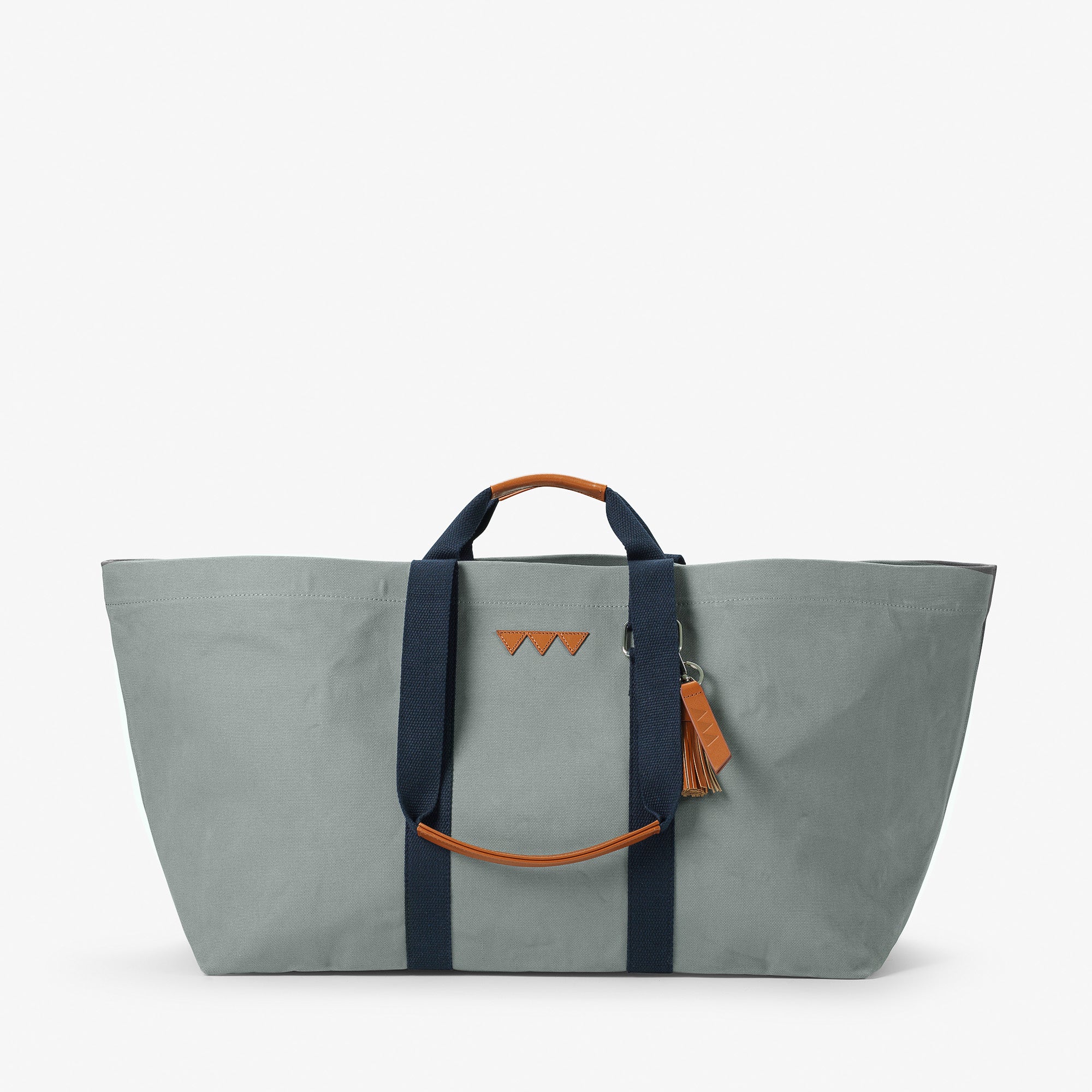 Getthegallop_HayBag_Large_Falsterbo_LightblueNavy_1_2000px.jpg