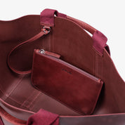 Hay Bag Medium in Pull Up Leather - Burgundy
