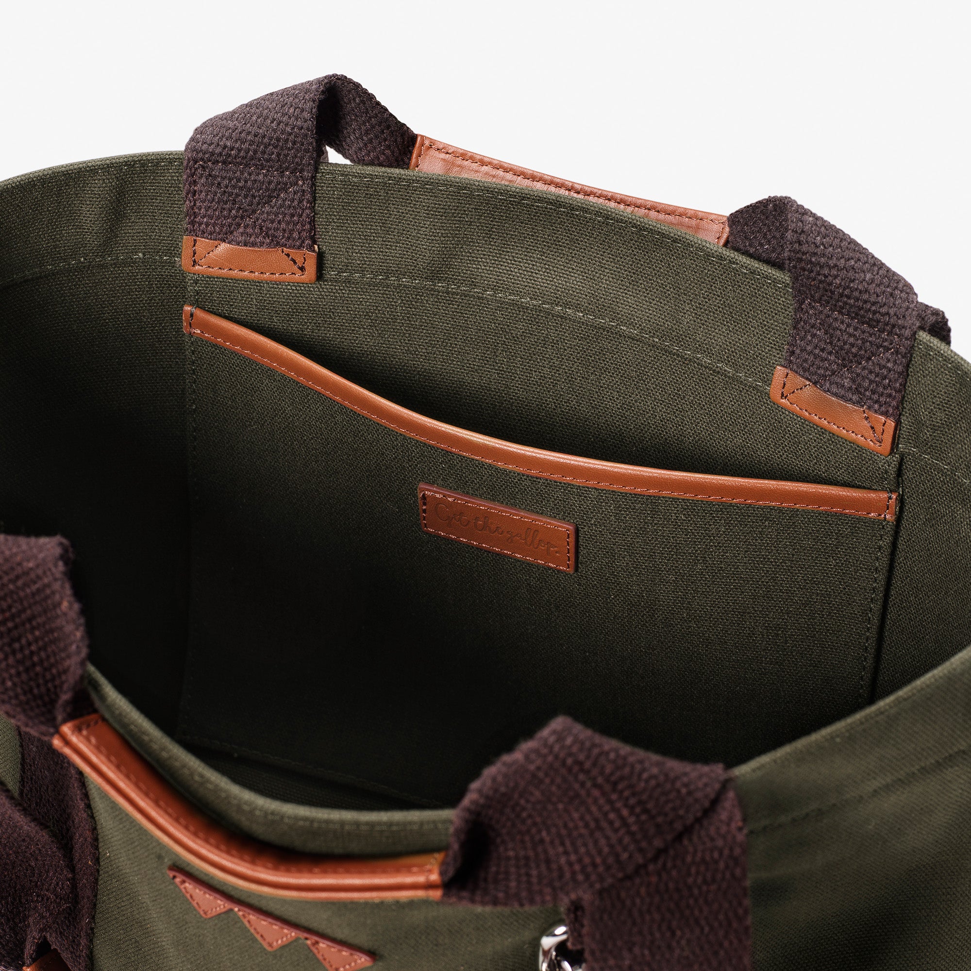 Getthegallop_HayBag_Small_GreenCanvas_BrownStraps_2_2000px.jpg