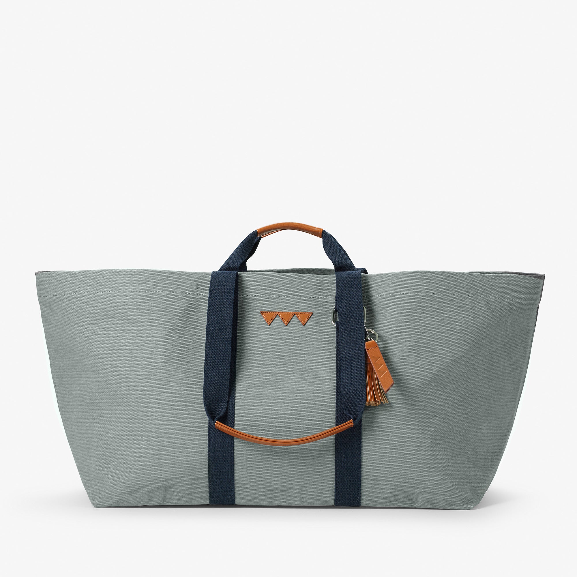 Getthegallop_HeyBag_Large_Falsterbo_LightblueNavy_1_2000px.jpg