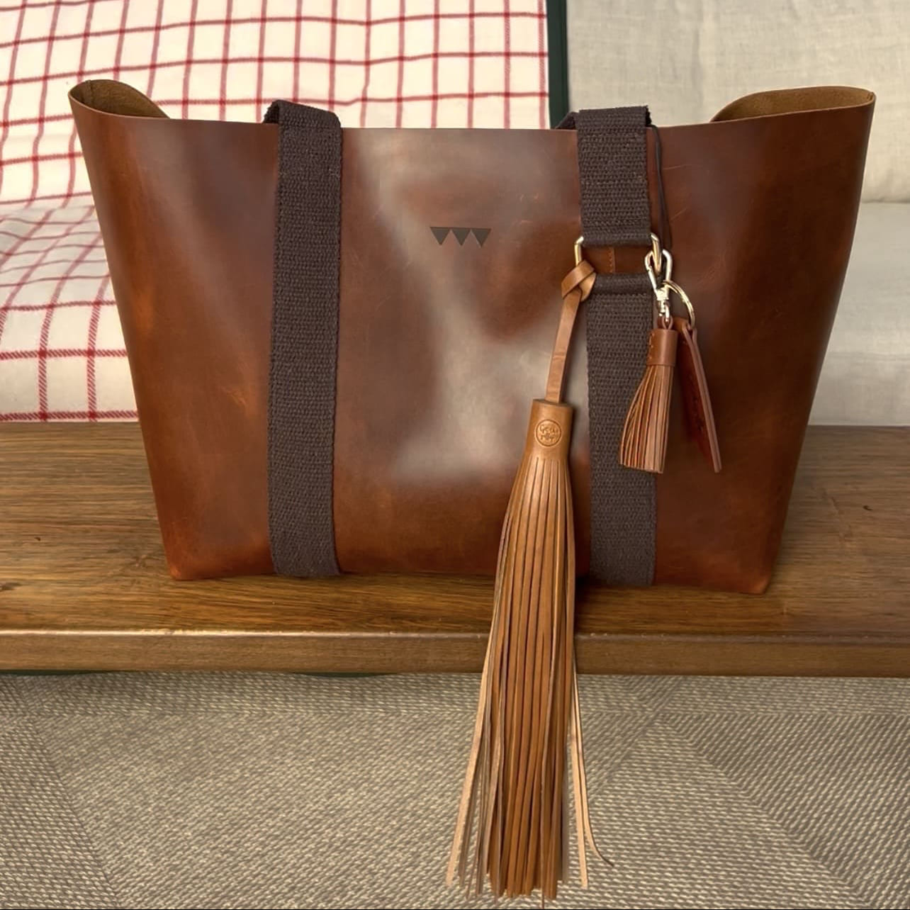 Getthegallop_bagcharm_tassel_chestnut.jpg